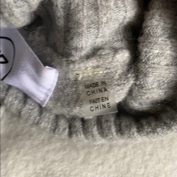 ❤️POINT ZERO PATCH WORKED COLOR BLOCKING SWEATER❤️ - Picture 15 of 15